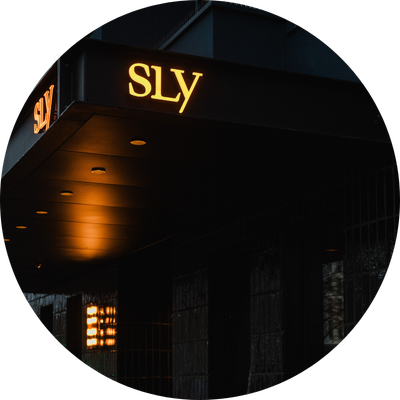Sly aussen